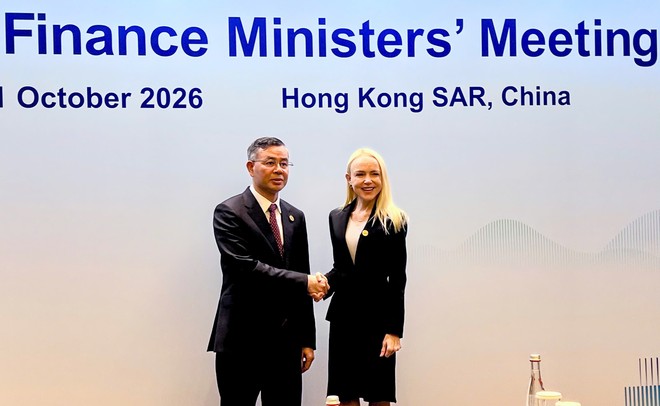 Bộ trưởng Bộ Tài chính Ngô Văn Tuấn và Thứ trưởng Bộ Tài chính Hoa Kỳ Erin Browne tại buổi làm việc.