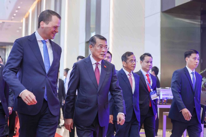 Thủ tướng Lê Minh Hưng tham dự Diễn đàn Kinh tế Mùa thu 2026 tại TP.HCM. Ảnh: Lê Toàn.