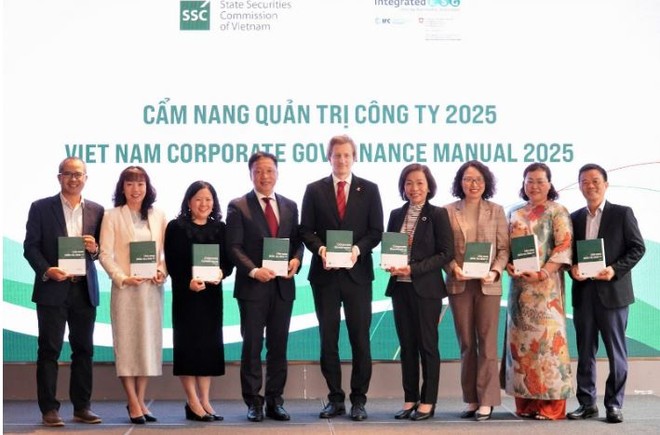Ra mắt Cẩm nang Quản trị công ty 2025