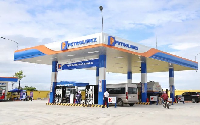 Giá xăng dầu giảm sâu, tác động đến ngành nào?