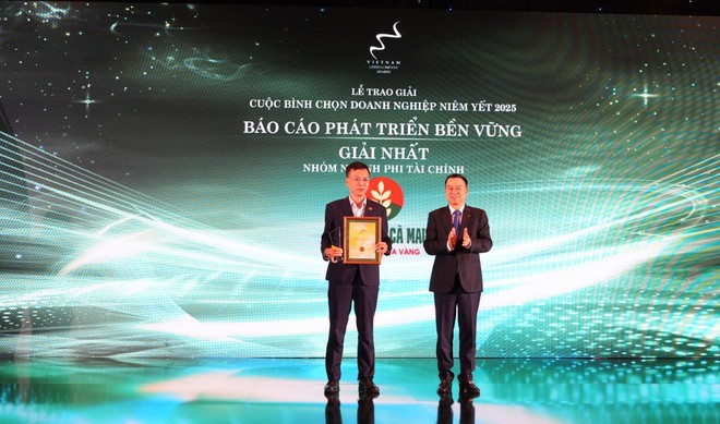 Phân bón Cà Mau (DCM) đạt cú đúp giải thưởng Bình chọn Doanh nghiệp niêm yết