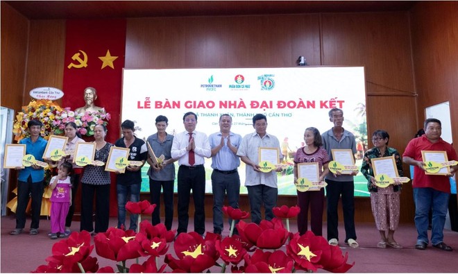 Thêm 55 mái ấm được Phân Bón Cà Mau (DCM) trao tặng 