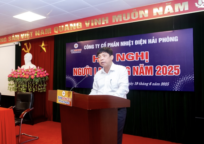 Ông Dương Sơn Bá tại Hội nghị Người lao động năm 2025 của Nhiệt điện Hải Phòng.