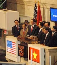 Thủ tướng Nguyễn Tấn Dũng rung chuông khai mạc phiên giao dịch tại NYSE