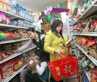 Giá tăng ảnh hưởng không nhỏ tới đời sống sinh hoạt của người dân.