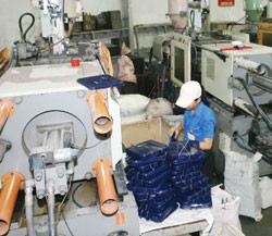 DN có thể gặp rủi ro là có quá nhiều nhân viên với thành tích công việc tốt (ảnh minh họa).