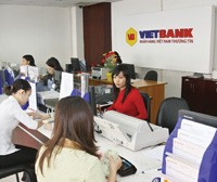 Tín dụng tiêu dùng trên địa bàn TP. HCM đã tăng khoảng 20% so với đầu năm .