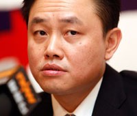 Huang Guangyu từng có thời điểm là người giàu nhất Trung Quốc - Ảnh: Businessweek.