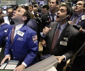 Cổ phiếu của 10 ngành công nghiệp trong chỉ số S&P 500 đều tăng điểm - Ảnh: AP.