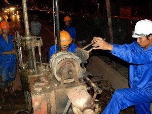 Ngành công nghiệp-xây dựng đóng góp tới 4,7% vào mức tăng chung. (Ảnh: Trọng Đạt/TTXVN)