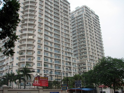 Golden Westlake gồm 370 căn hộ là dự án dạng cao cấp có giá dao động từ 1.400 USD mỗi m2 đến khoảng 4.000 USD mỗi m2