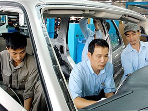 Có thể lùi tăng lương tối thiểu tại doanh nghiệp