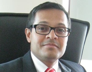 Ông Avinash Deepak Satwalekar