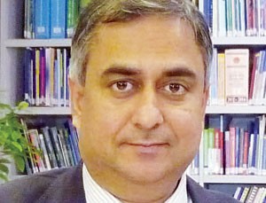 Ông Sandeep Mahajan