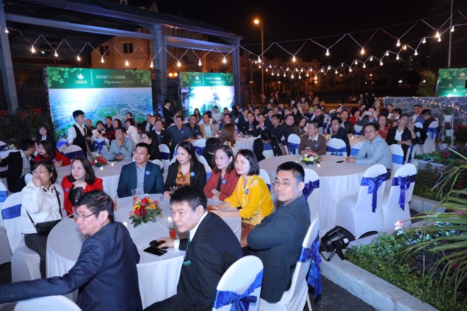 dongdaokhachhangthamdulemoban_fgtl dongdaokhachhangthamdulemoban_fgtl ảnh 1 Nhiều khách hàng chọn sống xanh tại Khu đô thị Lideco dongdaokhachhangthamdulemoban fgtl
