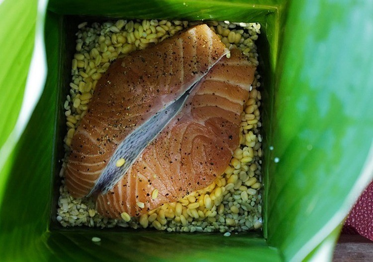 Bánh chưng cá hồi. Ảnh: Ngọc Thành.