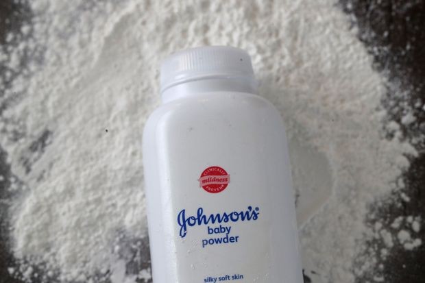 Johnson & Johnson xác nhận không có chất gây ung thư trong phấn rôm trẻ em