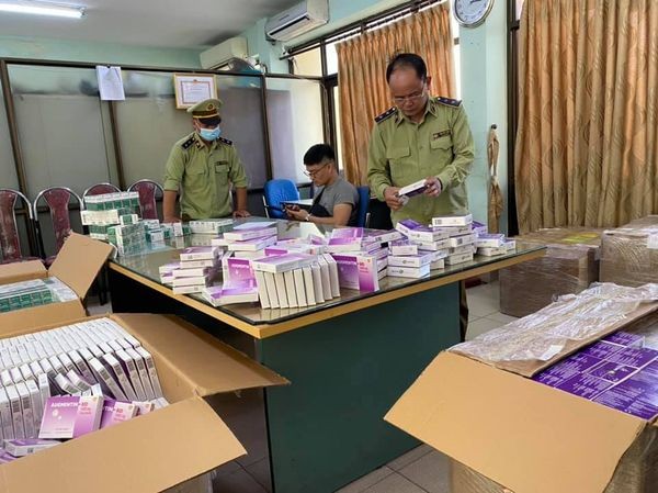 Nhiều loại kháng sinh trôi nổi không rõ nguồn gốc bị phát hiện tại cơ sở kinh doanh dược phẩm tại Hà Nội