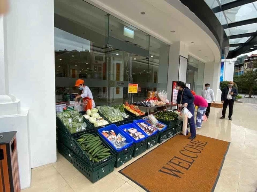 Mở các điểm bán hàng dã chiến tăng cường phục vụ người dân