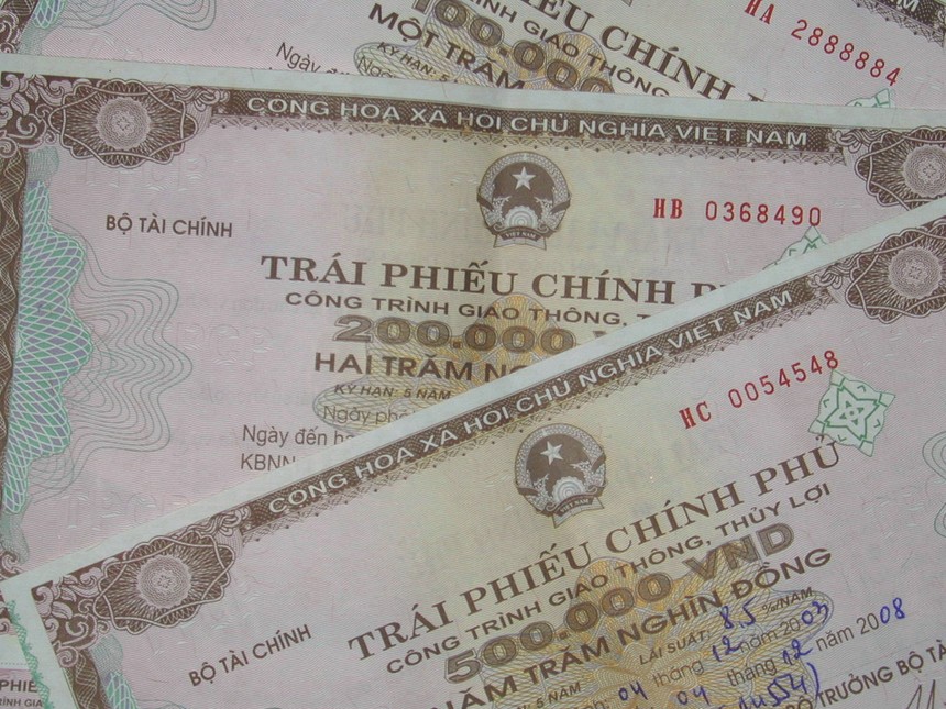 Phát hành trái phiếu chính phủ 2014, chủ yếu là kỳ hạn ngắn