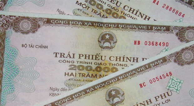 Lãi suất trái phiếu chính phủ tiếp tục giảm