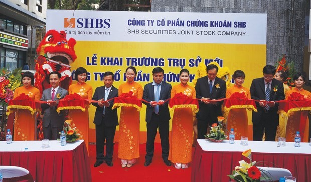 SHBS trao thưởng khuyến mại