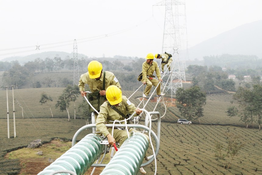 Trong đợt này sẽ ưu tiên điều chỉnh giá truyền tải điện