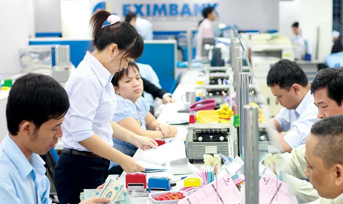 Eximbank cũng tăng tới 0,4%/năm với lãi suất tiết kiệm