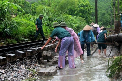 Sau mưa lũ, Vinacomin chật vật khôi phục cấp than cho điện