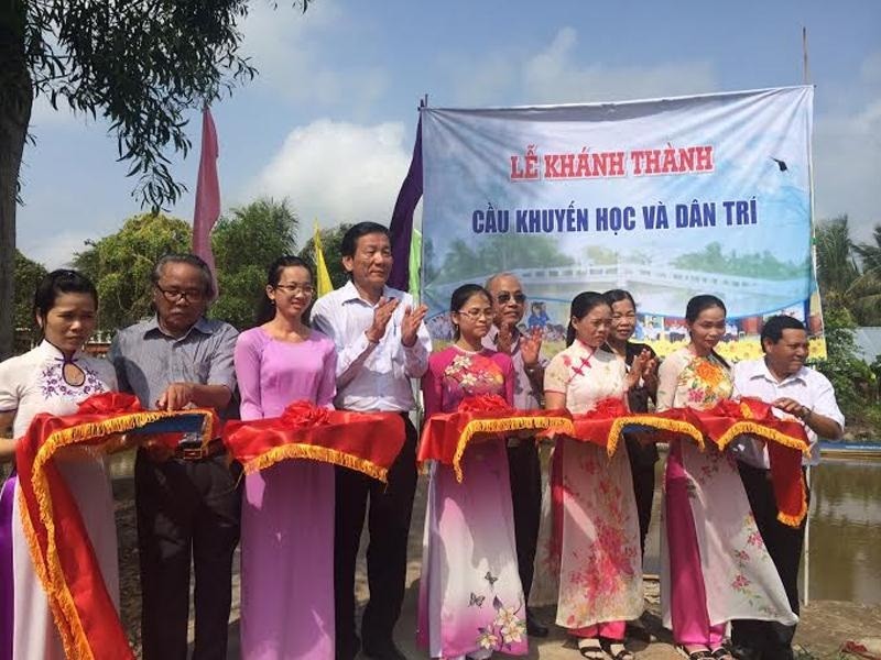 Lễ khánh thành cầu giao thông nông thôn khuyến học và dân trí