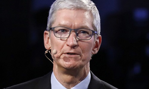 Tim Cook - giám đốc điều hành hãng Apple. Ảnh: Quatz.