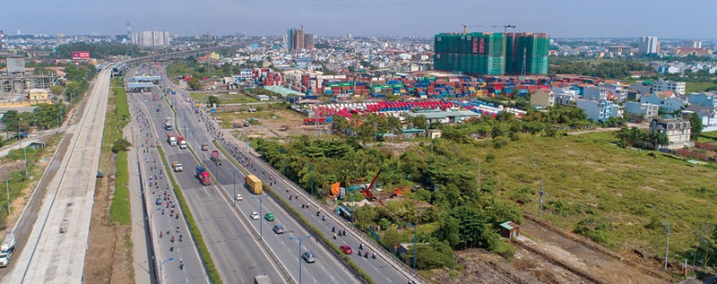 Hạ tầng giao thông phát triển là một trong những lý do giúp bất động sản quận 9 có sức hút lớn với giới đầu tư