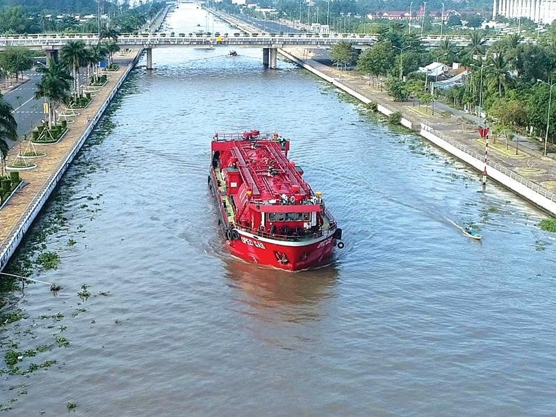 Công tác bảo trì tại 4 tuyến đường sông huyết mạch phía Nam đang tiêu tốn hàng ngàn tỷ đồng mỗi năm.