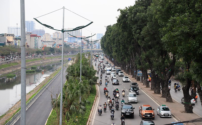 Dự án xén vỉa hè mở rộng mặt đường tuyến Vành đai 2 (đoạn từ Cầu Giấy đến Ngã Tư Sở)