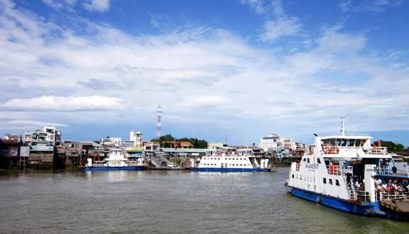 Bến phà Châu Giang - TP. Châu Đốc, tỉnh An Giang