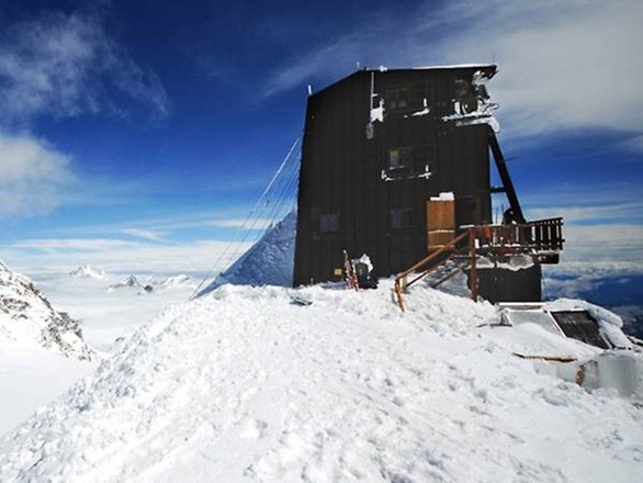 Khách sạn Capanna Margherita - Ảnh: RIFUGIMONTEROSA.IT