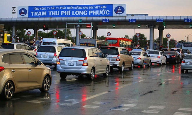 Nhiều dự án BOT đang đứng trước nguy cơ vỡ phương án tài chính do lưu lượng phương tiện sụt giảm mạnh.