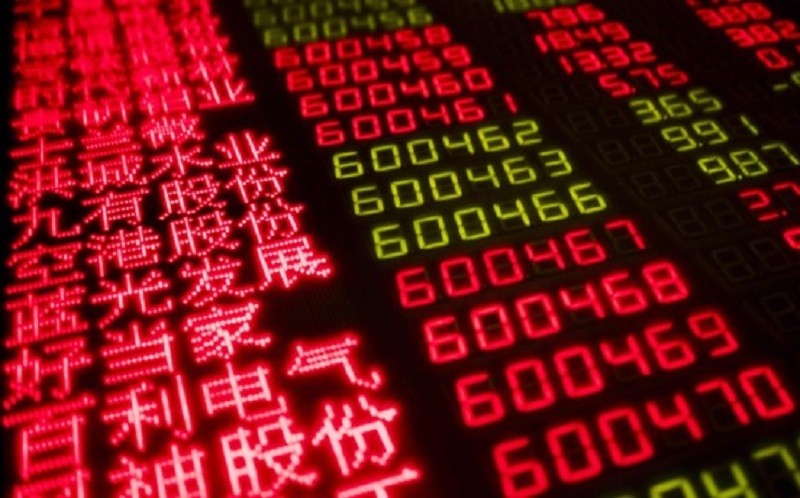 Chỉ số Hang Seng giảm 0,81% trong phiên giao dịch sáng nay 29/5. Ảnh: AFP