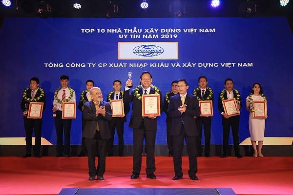 Vinaconex đạt top 10 nhà thầu xây dựng uy tín năm 2019