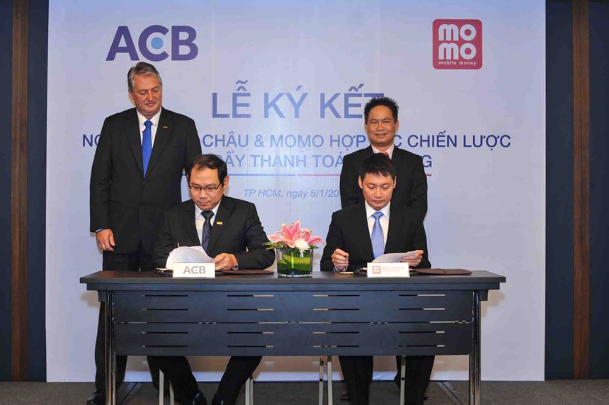 ACB hợp tác chiến lược với MoMo thúc đẩy thanh toán di động