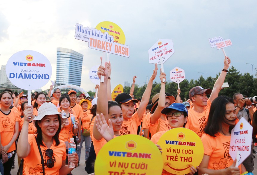 VietBank đồng hành cùng chương trình đi bộ từ thiện Turkey Dash 2018