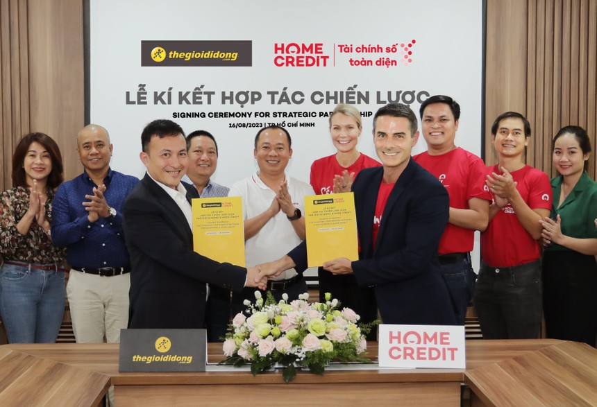 Home Credit - Thế giới Di động (MWG) bắt tay hợp tác