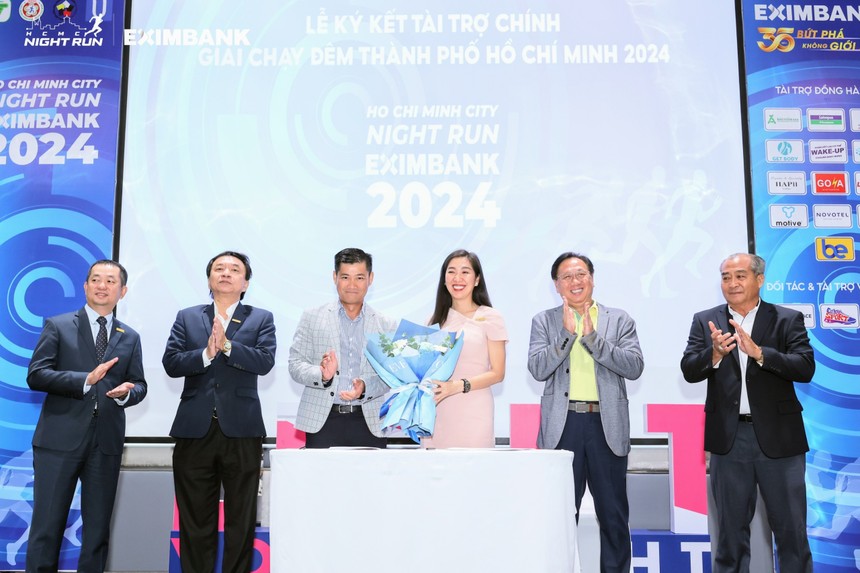 Công bố giải chạy đêm "Ho Chi Minh City Run Eximbank 2024"