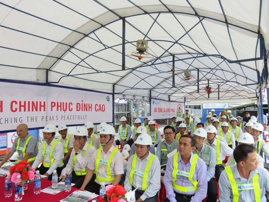 Hòa Bình (HBC): Lợi nhuận 6 tháng đạt 380 tỷ đồng, tăng 178% so với cùng kỳ   