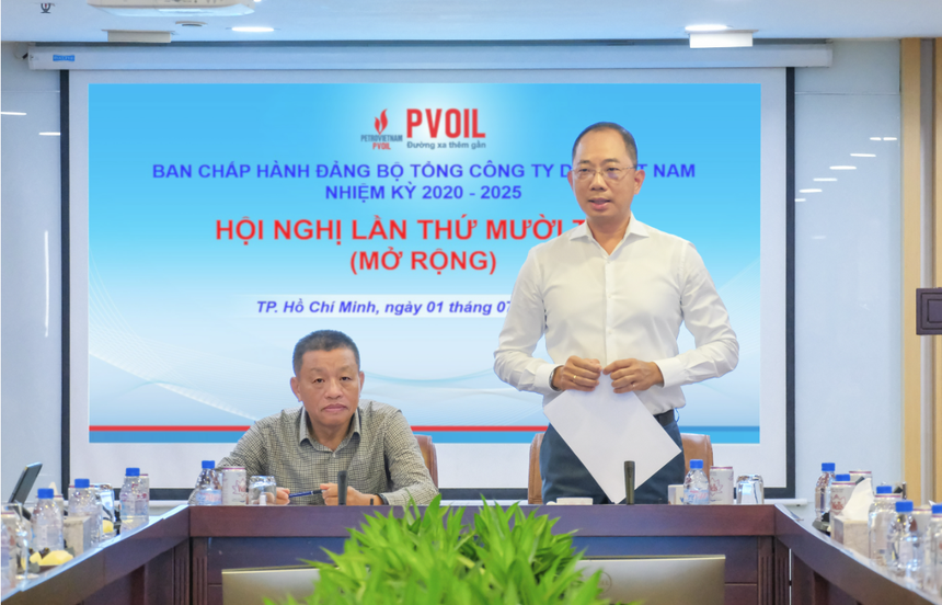 Đồng chí Cao Hoài Dươn, Bí thư Đảng ủy, Chủ tịch HĐQT Tổng công ty chỉ đạo tại Hội nghị