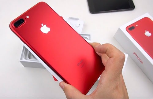 Apple đang thu được nhiều tiền hơn từ mỗi chiếc iPhone.