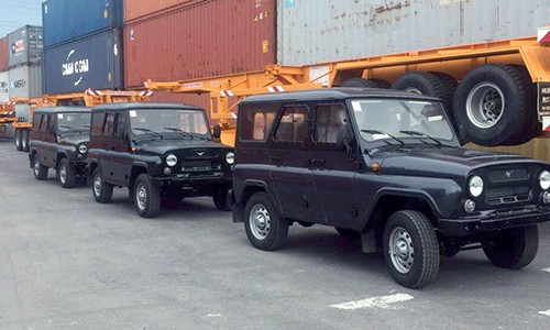 UAZ Hunter máy dầu về Việt Nam.