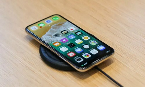 Một số thông tin cho biết Apple gặp khó khăn trong quá trình sản xuất iPhone X.