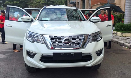 Nissan Terra xuất hiện tại TP HCM hôm 20/10. Ảnh: Nguyễn Bắc.