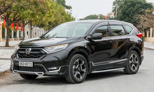 Honda CR-V tại Hà Nội, mẫu xe nhập khẩu nguyên chiếc từ Thái Lan.